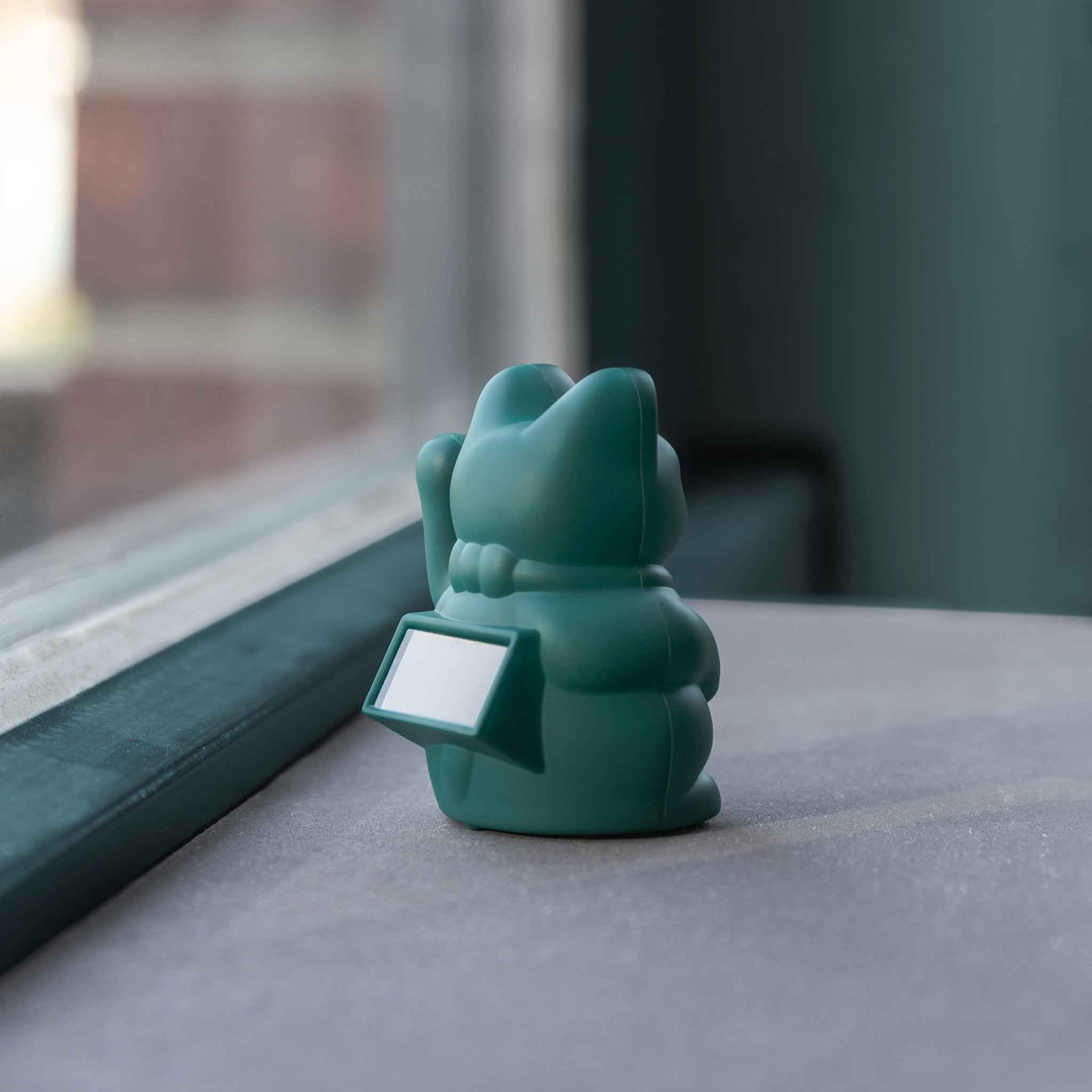 Lucky Cat Solar Green