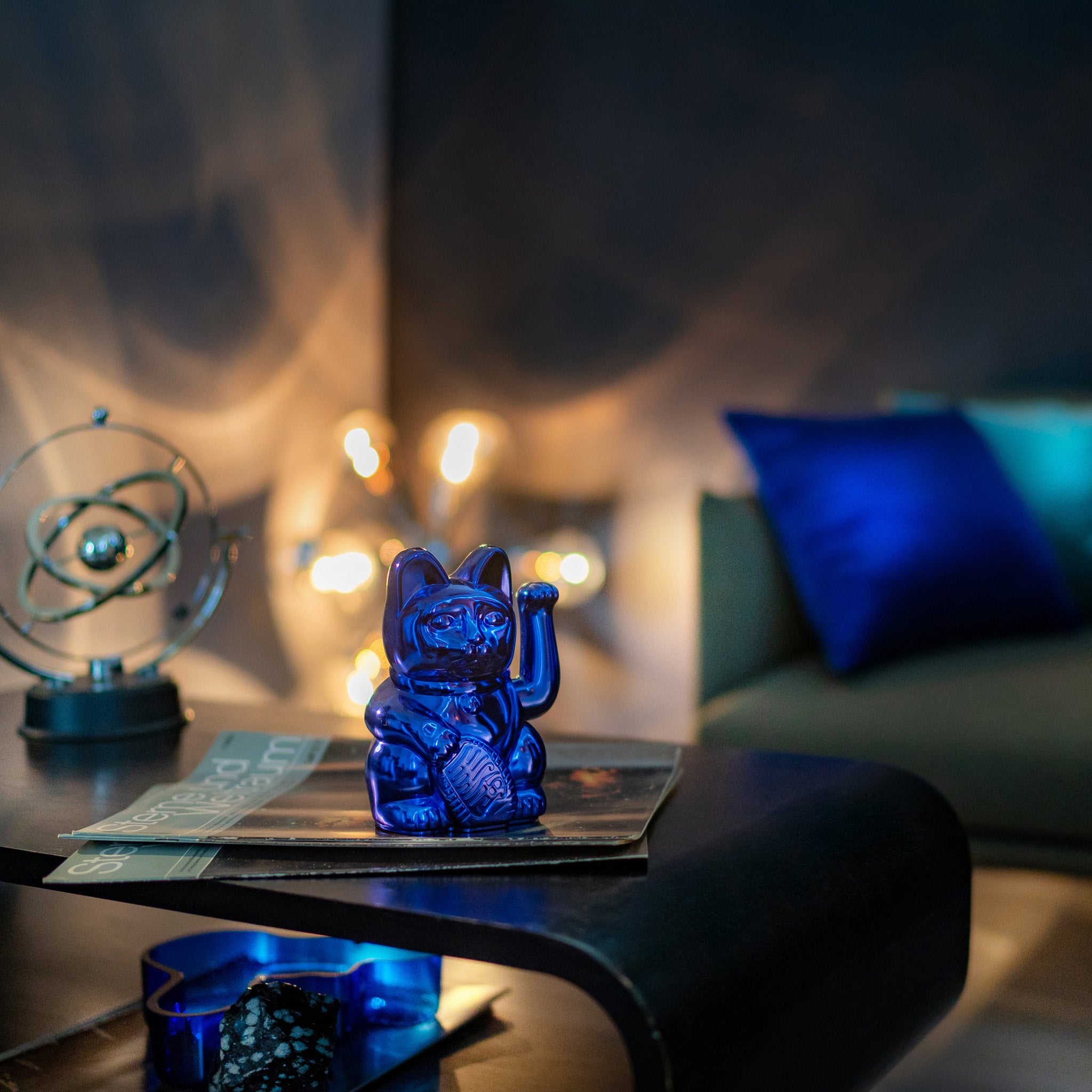 Lucky Cat Cosmic Edition Earth Shiny Blue