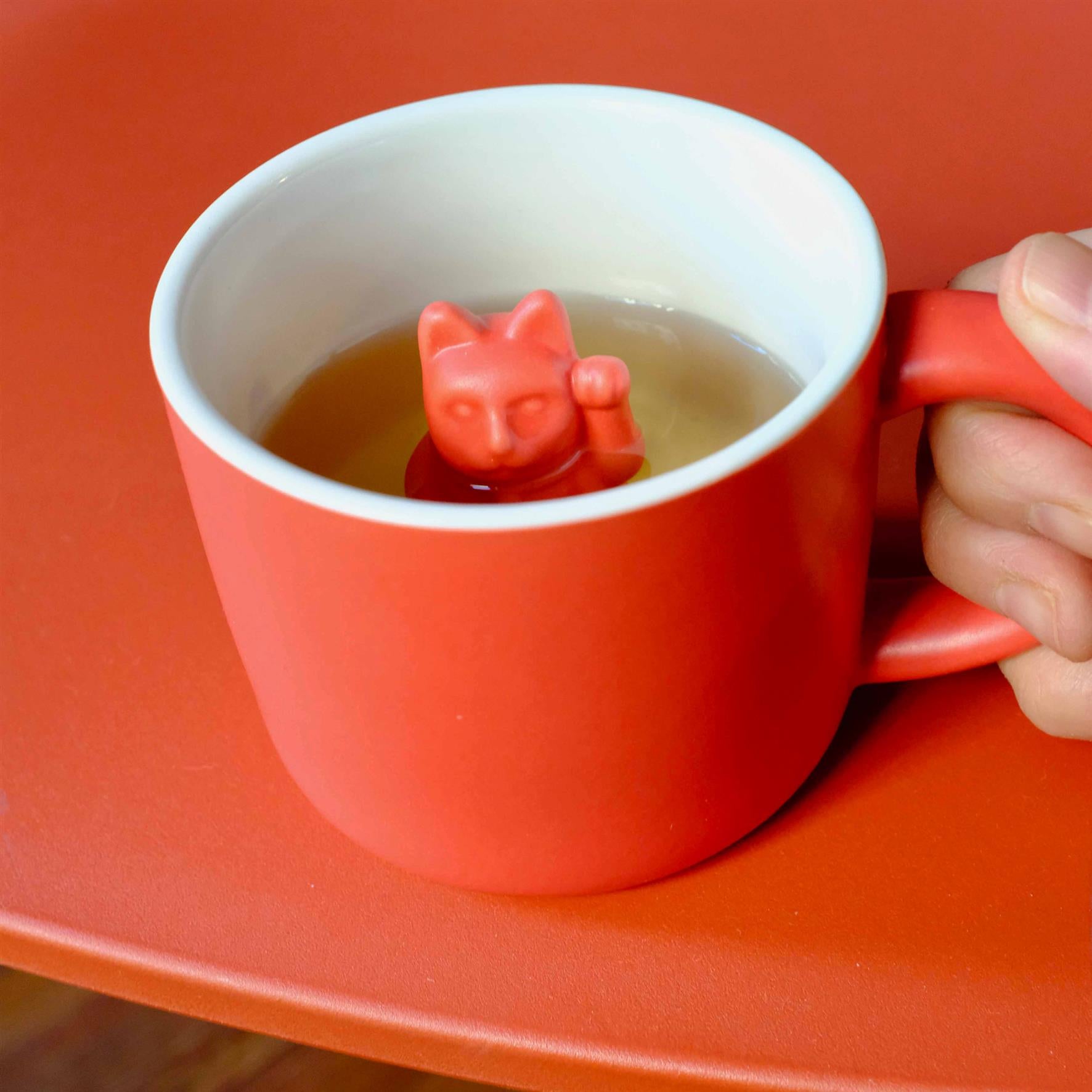 MANEKI NEKO Lucky Mug Red