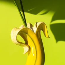 Lade das Bild in den Galerie-Viewer, Banana Romance Vase