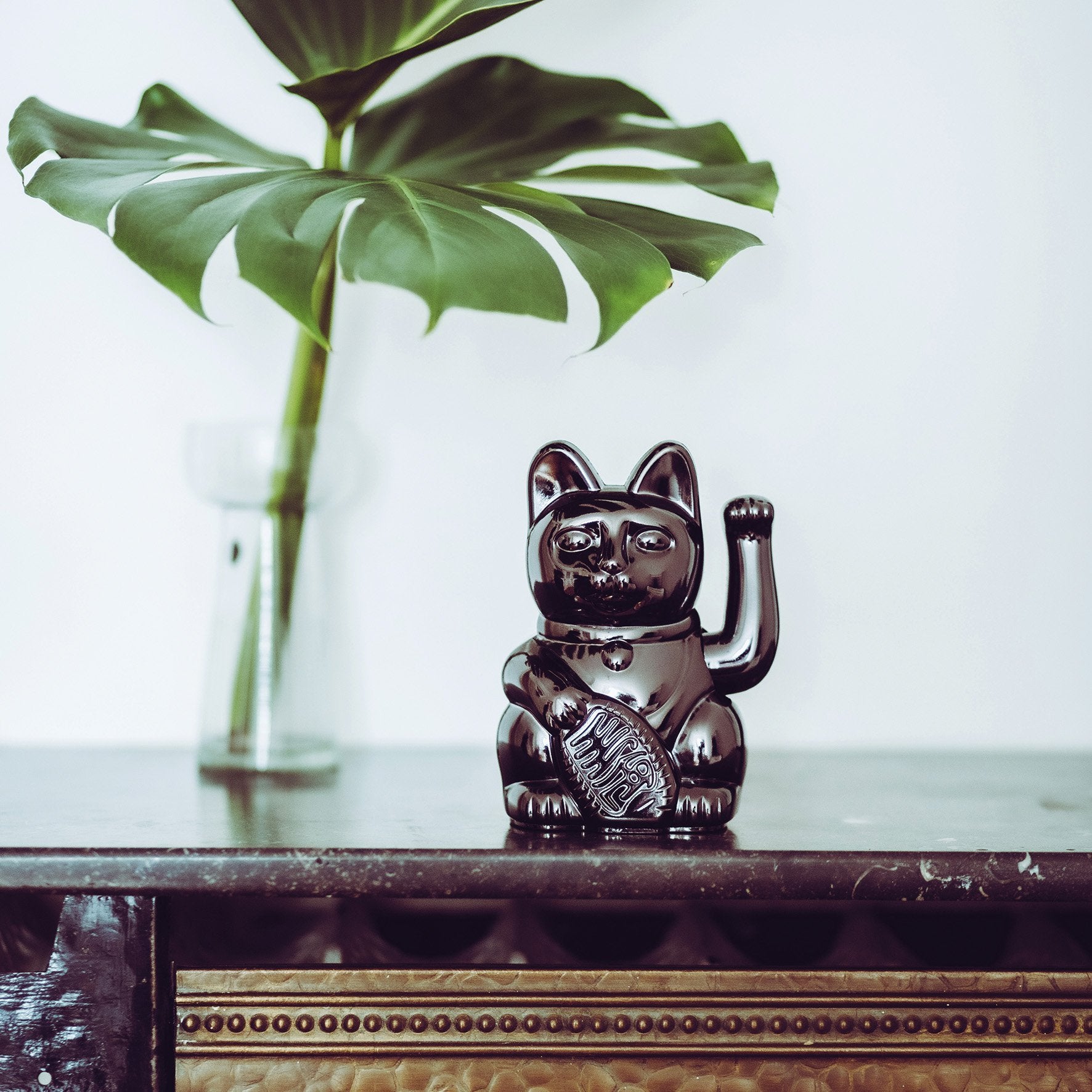 Merrythought Cheeky Lucky Kitten ブラック Maneki Neko - Lucky Cat - Glossy Black – Elm