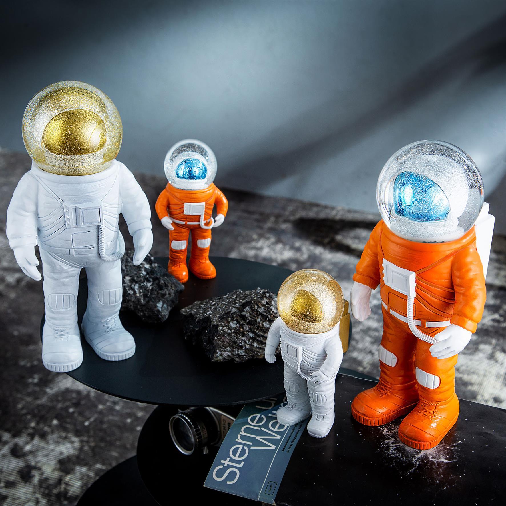 Summerglobe The Giant Marstronaut