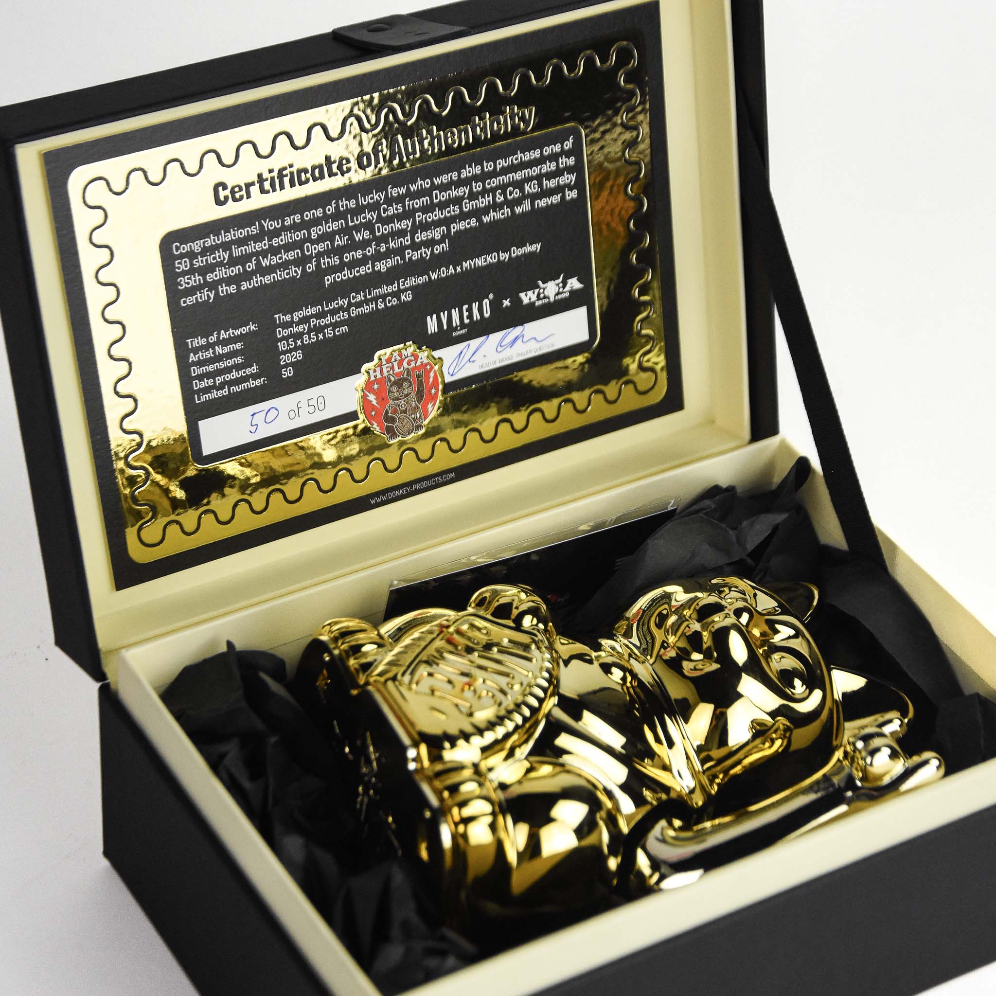 Lucky Cat Golden Helga