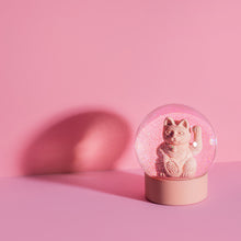 Lade das Bild in den Galerie-Viewer, Maneki Neko Lucky Globe Winkekatze Pink
